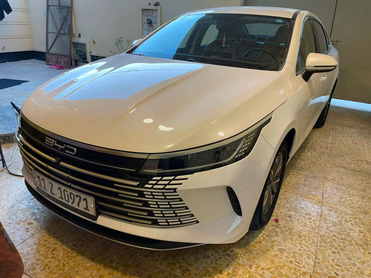 🚗 للبيع | BYD ديسترورو موديل 2025 🚗

سيارة نظيفة جدًا والاستعمال خفيف، تحويل مباشر.

✅ الممشى الكلي: 25 ألف كم
✅ تشغيل المحرك: 10 آلاف كم تقريبًا
✅ تشغيل البطارية: 15 ألف كم تقريبًا
✅ جميع الملحقات الأصلية موجودة (الكارت، المنفاخ، الفوم).
✅ السيارة مكفولة كفالة عامة (صبغ وتبديل).

الملاحظات:

* شخط صغير جدًا (أصغر من عود الشخاط) موضح بالصور.
* شخط بسيط في المازدا (الصدام) الأمامي، موضح بالصور أيضًا.

💰 السعر: 19,750,000 دينار عراقي
📌 قابل للتفاوض بالحدود المعقولة مع الجادين.

📍 الموقع: التاجي – قرب جسر المصابيح.

📩 التواصل عبر الماسنجر أو الواتساب.
📞 ***********

الرجاء التواصل من الجادين بالشراء فقط، والله يبارك للجميع. 🌹
