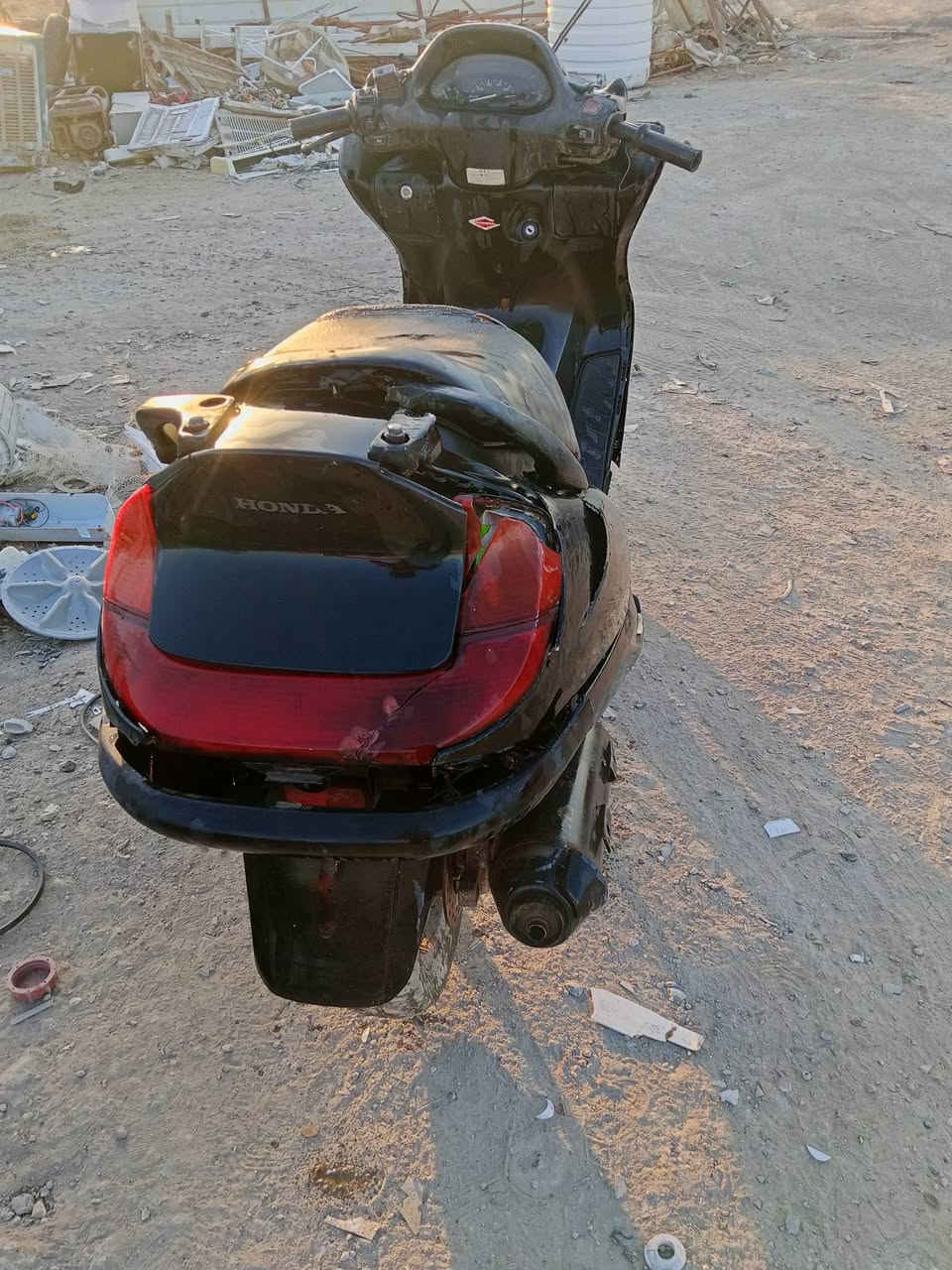 السلام عليكم دراجه فورسايت هوندا  ياباني 250cc 
للبيع ... دراجة طافيه تركتها وبعد ما شتغلت ماعرف شبيها ابيع كوم حديد ب 225 وبيها مجال
مكاني ديالى بعقوبة 
***********

