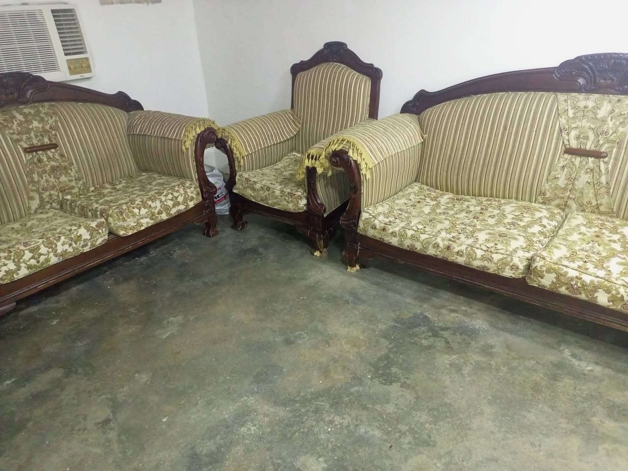 قنفات ملكي 6قطع سعر 150وبي مجال ***********
