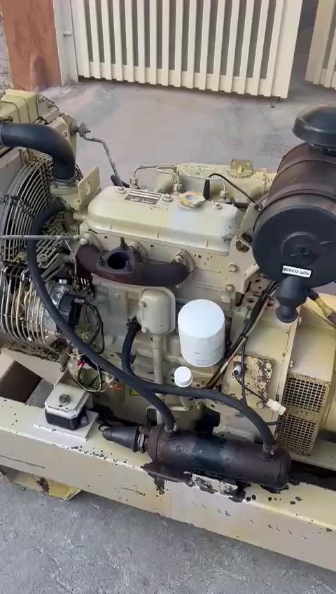 سلام عليكم للبيع مولده بلادي أوربي نوع افيكو ثلاثة سلندر شاشه اوتو 30 كيفي سعر اتصال على رقم ***********
***********
