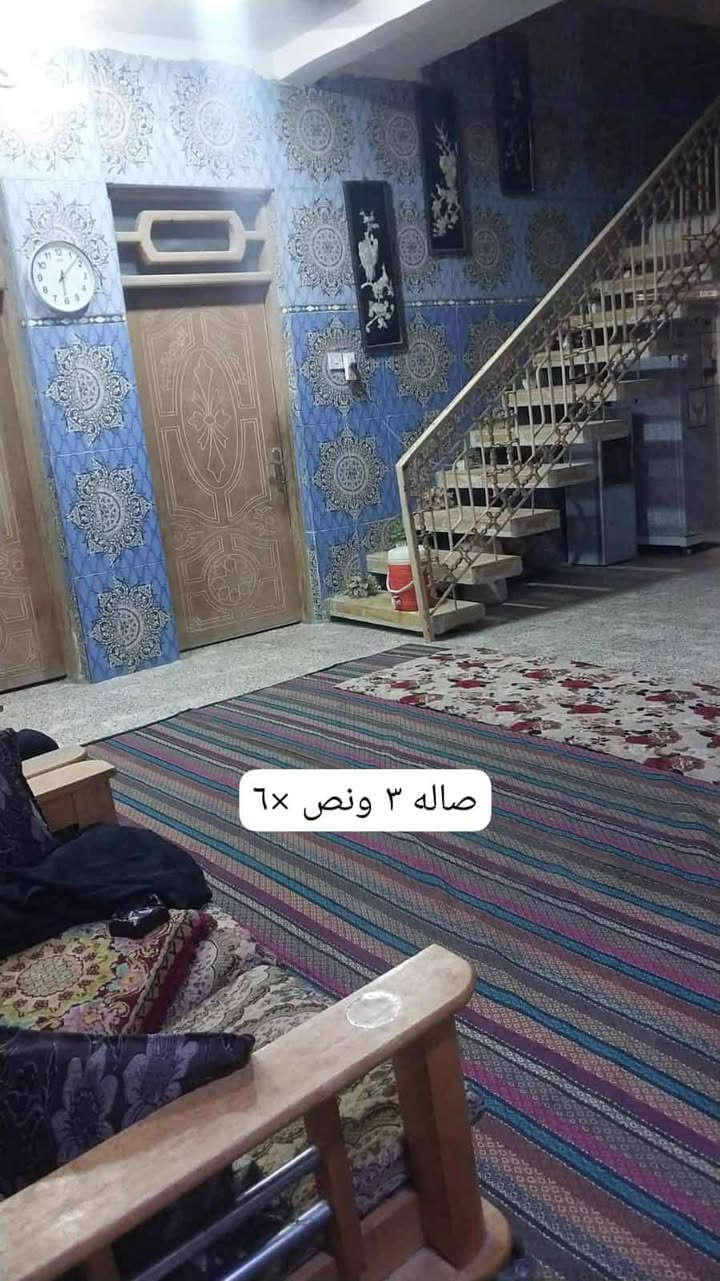 السلام عليكم 
دار لبيع 
مساحة 235 متر 
طابو زراعي سند 25 
الموقع طريق المعاره قرب سيد جواد 
ثاني بيت عن شارع العام 
البيت يحتوي 
ستقبال 
وصاله 
وغرفه عدد 3
مجمع صحيات داخليه وخارجيه 
اي ستفسار 
‏‪***********‬‏
