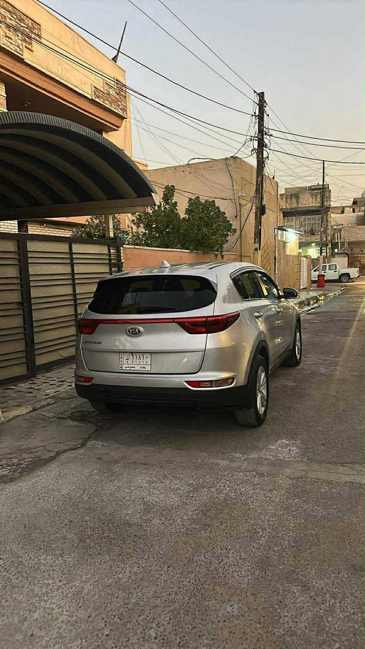 سلام عليكم اخوان سبورتج ٢٠١٧ وارد امريكي حادث بابتين تبديل وايرباك برده فقط ماشيه ٨١ كير مكينه تبريد كهربائيات صدر امامي خلفي كله مكفول مواصفات عاديه قطعتين تبريد فول تحكم فور ويل بااسمنه ع ايدنه استيرادها سياره جديده مال جناي سعرها ١٦٠ وبيها مجال مكاني الزعفرانيه ***********
