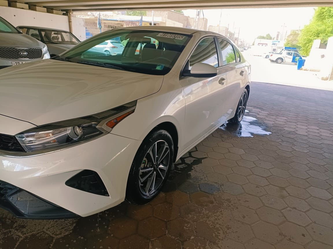 السلام عليكم 
للبيع كيا فورتي ابيض 2024 
محرك 20 دوش
ماشي 31 الف ميل 
سياره بدون صبغ 
سياره حادثه شبر جاملغ راجع بارد 
صوره موجوده داخل منشور 
حره ذي قار بسمي 
ملاحظة صوار حادث موجوده في المنشور 

السعر قفل قفل 1٦٥ ورقه 
اي استفسار ***********
