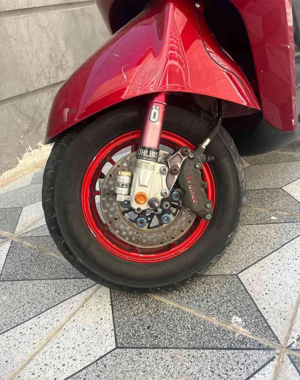 دراجه للبيع سعر 300 رقم الهاتف***********
