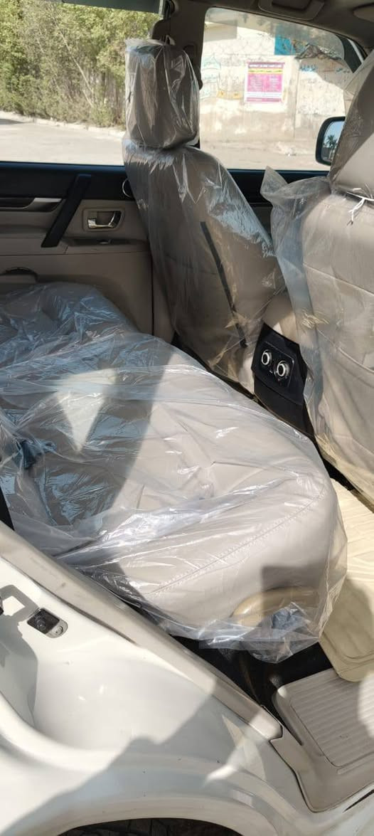 السلام عليكم باجيرو موديل 2010خليجي حبتور فول مواصفات فتحه سقف تحكم ستيرن ثلاث جهات زراكات بالدعاميه صاج ملكي داخل جلد دمام ستيرن صاج رقم بغداد الجديد باسمي السيارة مكفولة من الصبغ والتبديل كير جديد محرك جديد السيارة جديده بمعنى الكلمه السعر 145وبيه مجال رقمي (***********)
