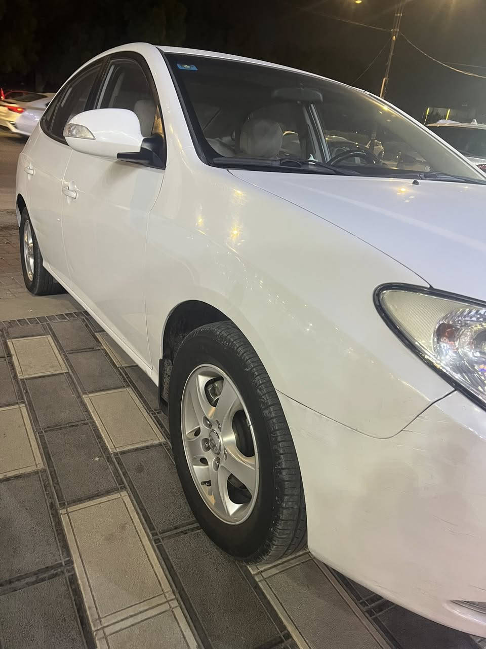 السلام عليكم النترا موديل 11 خليجي كفاله عامه باسمي فول موصفات العنوان بغداد الغزاليه 
***********
السعر 113 وبيه مجال بسيط
