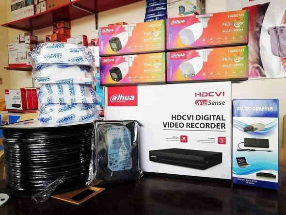 نقدم لكم عرض خاص ..سستم كامرات شركة دهوا الاصلي 2ميكا بكسل عدد 4كامرات اصلي ضمان 1سنه مع اليوبي اس شحن 3ساعه بعد الكهرباء مع العمل 275الف فقط عرض ساري لمدة 4ايام.السده المفرك للاستفسار الاتصال *********** متواجد عالرقم دائما
