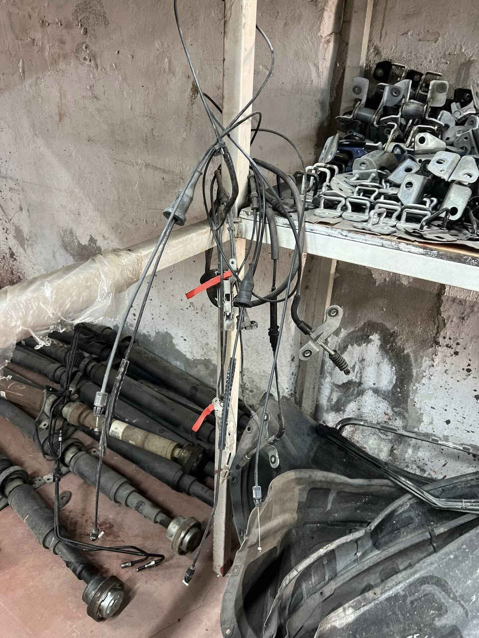 بسم الله الرحمن الرحيم 

✅ مرايا داخلية تعتيم  جارجر أوباما بدون الكفر السعر 25  الف 
✅ كيلون صندوق جارجر أوباما 35  الف 
✅ عينة كيجات جارجر أوباما السعر 50 الف 
✅ عينة  كيجات جارحر 160 السعر 75 الف
✅ سماعات جارجر أوباما زوج 20 الف
✅ سماعات جارجر أوباما الباين اصلي زوج 25 الف 
✅ كفر إطار تحكم ستيرن جارجر أوباما جالنجر معV سعر 25 الف
✅ عبوة قبغ بانزين جارجر اوباما موديل 90 الف 
✅ مساعد عبوة فيتبم  90 الف
✅ يدة قفل باب داخليه جارجر أوباما بدون خزن 10  الاف 
✅ دكمة جام باب خلفي جارجر أوباما 15 الاف 
✅ قبغ بانزين جارجر  25 الف
✅ يدة باب خارجية جارجر اوباما 25 الف
✅ ماطور جام اي جهة جارجر أوباما 25 الف
✅ فلين بين الباب الجاملغ عازل صوت زوج 25 الف
✅ إطار شاشة أوباما 25 الف
✅ إطار شاشة أوباما S السعر ٤٠ الف
✅️ ماسكات راديتر 15  الف تك
✅ دبة زراكات فارغة 35. الف
✅ دبة ماء جارجر اوباما 60 الف 
✅ قبق دبة ماء 25 الف
✅ إطار دشبول جارجر موديل  ٢٠١٥  الى ٢٠٢٣ السعر  50 الف
✅ ستيرن جارجر أوباما اعتيادي  مو تدفئة ولا صاج ولا S 30 الف فارغ   
✅ جامة اي باب جارجر أوباما 35  الف  

⭕️ سلف جارجر اوباما 50 الف
⭕️ داينمو صغيرة جارجر اوباما 50 الف
⭕️ داينمو كبيرة جارجر اوباما 75 الف
⭕️ شريط ستيرن جارجر اوباما 50 الف
⭕️ كبسولة ايرباك جارجر اوباما 120 الف
⭕️ بصمة تشغيل ثابتة مال دشبول 20  الف 
⭕️ بصمة جارجر أوباما تشغيل عن بعد 50 الف
⭕️ تحكم تبريد جارجر أوباما السعر 50  الف
⭕️ كنترول باب صدر جارجر أوباما 25 الف 
⭕️ فيشة رئيسية فيتم أصلية تفصيخ 25  الف
⭕️ منفذ داخل الفرس منفذين USB  منفذ اواكس 50 الف
⭕️ منفذ داخل الفرس  1USB  ومنفذ رام واوكس 15  الف
⭕️ دمام جنطة اصلي بيس 100. الف
⭕️ اريل 20 الف 
⭕️ بك لايتات جارجر  تفصيخ اصلي تك  125  الف
⭕️ بك لايت أوباما C تك 125  الف
⭕️ كارت باب سائق قطعة 25. الاف
⭕️ كنترول تحكم جام باب السائق  جارجر أوباما  60 الف
⭕️ تحكمات كشن تك 25 الف
⭕️ حساس رطوبة 50  الف
⭕️ حساس حراره 20  الف
⭕️ قاعدة كاميرا جارجر  اصلية 25  الف
⭕️ زراكات هيتر زوج 25  الف
⭕️ زراكات عاديه زوج 20  الف
⭕️ ماطور زراكات اصلي تفصيخ 25 الف
⭕️ يدة باب داخلية فول مواصفات خزن كشنات 30 الف
⭕️ كڤر جوة الاستيرن  15  الف
⭕️ دبلات بنيد تفصيخ زوج 20 الف
⭕️ نرمايد بنيد الزوج 60 الف
⭕️ نرمايد جنطة زوج 50 الف
⭕️ رادار  خلفي جارجر أوباما الزوج 100 الف
⭕️ كارت كشن 30 الف
⭕️ كيلون بنيد حساس 35 الف
⭕️ كيلون بنيد بدون حساس 20 الف
⭕️ مرايا جانبية عادية جارجر أوباما زوج 120 الف
⭕️ مرايا جانبية فول مواصفات واشارة اوباما السعر 300 $
⭕️ سماعات الباين بيضويه أبواب ودشبول خلفي الزوج 25 الف
⭕️ تويترات الباين أبواب خلفيه ودشبول امامي زوج 25 الف 
⭕️ امبليفاير الباين اصلي 50 الف
⭕️ كاميرا جارجر أوباما خلفية اصلية تفصيخ 50 الف
⭕️ ريش مراوح تفصيخ تك 20 الف
⭕️ كيلون باب جارجر أوباما 40 الف 
⭕️ لبة باب كاملة   60  الف
⭕️ يدة باب سائق خارجية جارجر بصمه 25  الف
⭕️ راس باتري بارد تفصيخ 15  الف
⭕️ مطريات ترايش ابواب تك 25  الف
⭕️ يدة اشاير وماسحات عادية   50  الف  فول 75  الف
⭕️ تحكمات ستيرن جارجر  125 الف
⭕️ هورنات بلاد تفصيخ زوج  25  الف
⭕️ فيوزات وكتفات تفصيخ
⭕️ حساسات خلفيه مع الضفيرة  120 الف

⚙️ مشط ستيرن كهربائي جارجر اوباما 450 $
⚙️ ثلاجة محرك ٣٦٠٠   25  الف
⚙️ نوزلات مع ثلاجة نوزلات تفصيخ اصلي 100 الف
⚙️ جوينات هيمي و عاديه مع تقاسيم
⚙️ جويتر هيمي
⚙️ شوته 3600 جارجر اوباما مع خرطوم 100 الف
⚙️ فلنجات امامي جارجر مثقب ترهم GT و RT و SXT فور ويل و بوليسي  السعر 80 الف
⚙️ فلنجات خلفي جارجر مثقب ترهم GT و RT و SXT  وفور ويل و بوليسي السعر 80 الف
⚙️ فجوج امامي خلفي السعر 60 الف
⚙️ طبلة امامية الزوج 100 الف
⚙️ فريم ممة خلفية 40 الف
⚙️ فريم ممة امامية 200 الف
‏⚙️ ABS + عمبار بريك 

🔴 قبغ جنطة جارجر اوباما فارغ 80 الف دينار
🔵 بطانة قبغ جنطة جارجر 30  الف 
🔵 كاعية جنطه  50  الف
🔵 بطانة بنيد بدون فتحه  50  الف
🔵 حاصرات هواء راديتر جانبية زوج  50 الف
🔵 حلوك صالنصة اوباما نيكل 100 الف
🔵 بواري تبريد
🔵 بواري كير 
🔵 بواري بريك ABS
‏🔵 ABS + عمبار بريك 
 .
.
اتصال 📲 وواتساب ***********  
في حال مشغول اترك رساله واتساب أو مراسلة الصفحة وسيتم الرد عليك لاحقًا 

📍 العنوان 
بغداد / كسرة وعطش / الفرع الثاني خلف مطعم الزهراء
