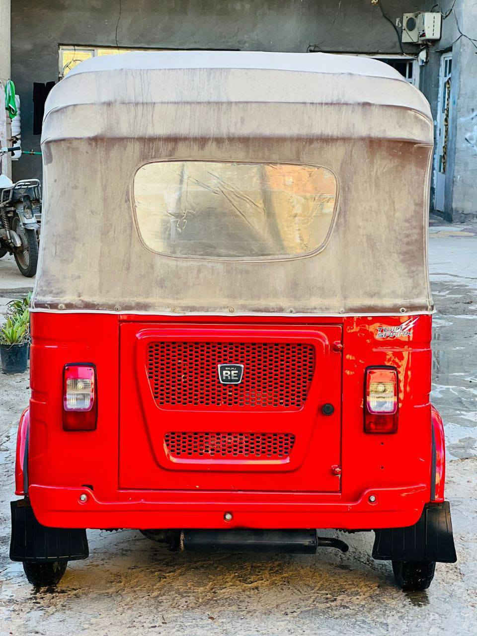 سلام عليكم تكتك موديل 23 شهر 11
للبيع مكلف بنشر*********** مامتوجد خاص
