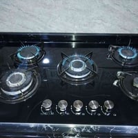 طباخ • نضيف • عين صغيرة عاطلة