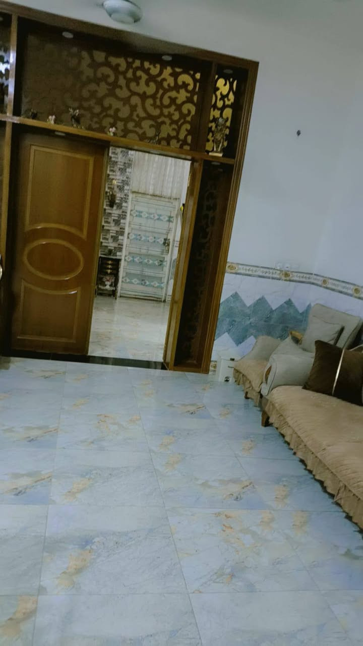 بيت للبيع المساحه 180 بناء حديث طابو زراعي سند 25 العنوان ابو خستاوي شارع منصور السماك السعر 75وبي مجال ***********
