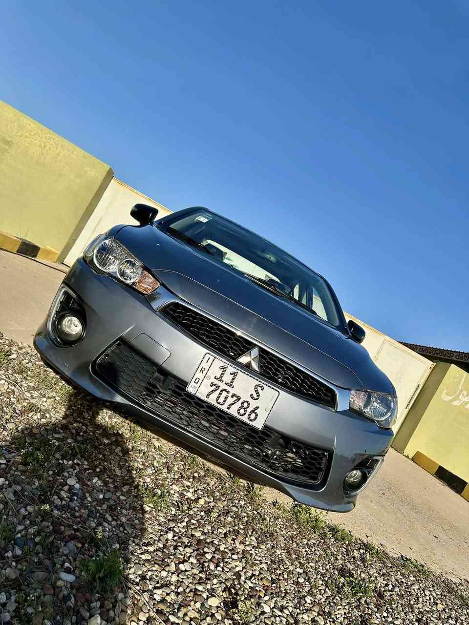 السلام عليكم
ميتسوبيشي لانسر خليجي للبيع

موديل 2016

السياره عليها تعديلات واضافات خارجيه

1.بنيد ايفو

2.دعاميه امامية محدثه 2017

3.دعاميه خلفيه ايفو

4.سبايدر عالي ايفو

5.سبايدر جنطه ناصي ايفو

6.دوسات جانبيه ايفو

7.لايتات خلفيه اوودي بتقنيه (led)

_ المواصفات

.فتحه سقف

.شاشه 10 انش

.كاميرا خلفية دوارة

_الاوبشنات

اناره ترحيب led عند فتح واغلاق السياره

الزركات نضام اوتو 5 بخات مرات متواصله

السياره ماشيه فقط 33 الف كيلو متر سياره جدا نظيفة وبدون اي حادث فقط البنيد مصبوغ لغرض التحديث الى ايفو بدون اي حادث السياره فقط بارد مكان صغير كلش بالجاملغ ممبين ابدا وشخط صغير بلباب خلف السائق صغير كلش

السياره رقم بغداد انكليزي الجديد وبأسمي

سعر السياره :- 123

سياره مصروف عليها ومتعوب عليها هواي وماشيه قليل لحد يقارنها بالمتعوبه والي ماعليها اي تحديث

هاتف :***********
