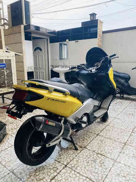 سلام عليكم تي ماكس 2007 للبيع  بيه صالنصه اكربفك وبيه ستيرن الدراجه كلجات جديده بيه بدايه بكن الدراجه بل سلولي تطلع صوت ومن توصل 80 تطلت صوت شغاله السعر 700 وبيه مجال مكان بغداد تقاطع درويش البياع ***********
