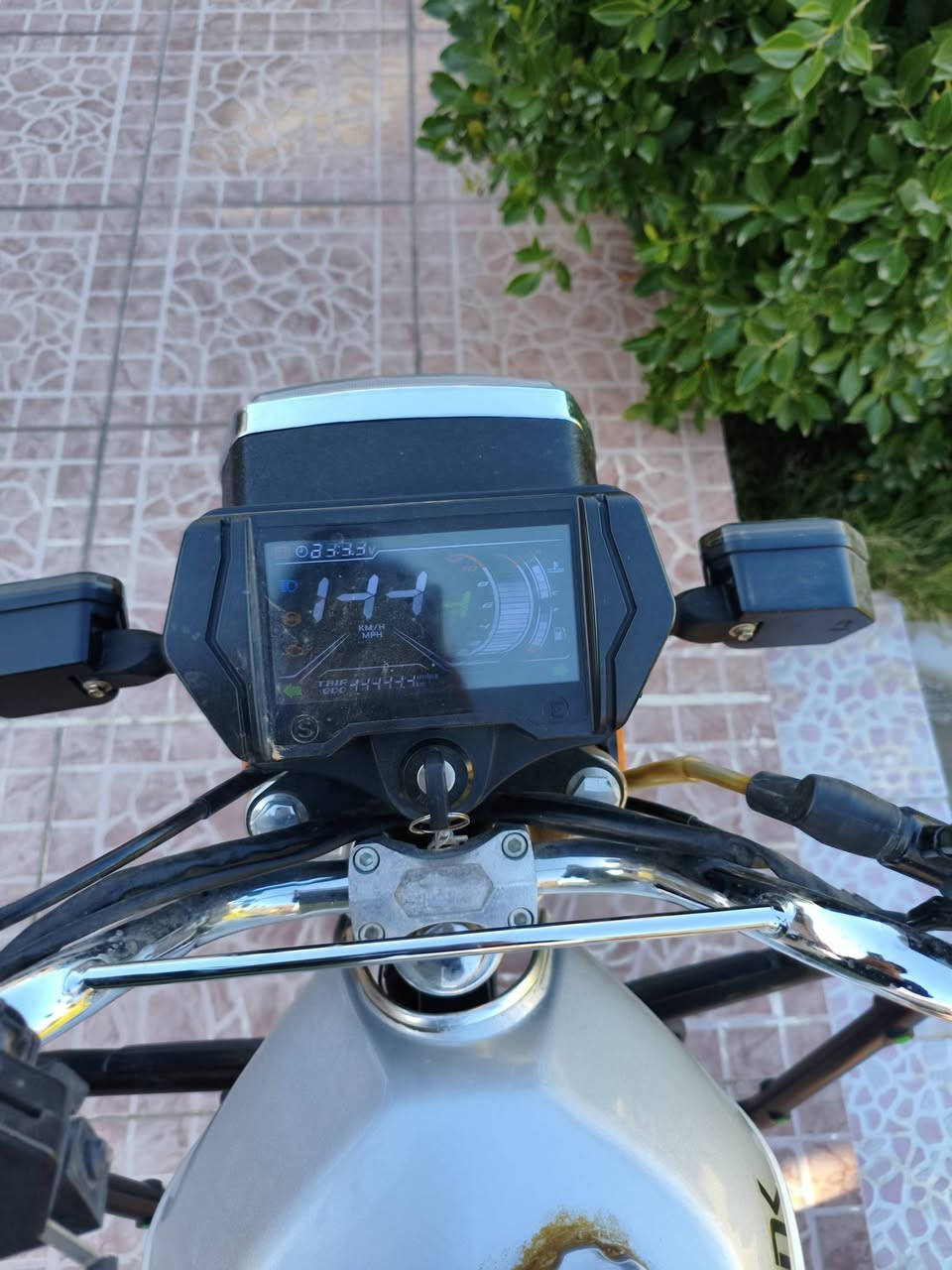 السلام عليكم اخوان دراجة سونك موديل 24 مكان الرمادي شارع 40 السعر 800 و بي مجال بسيط *********** واتساب موجود
