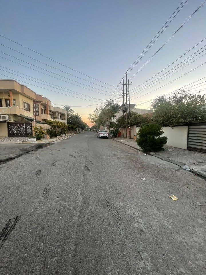 بسم الله قطعة أرض للبيع طابو ملك صرف بأسم شخص واحد تحويل مباشر 

المساحة 300 متر  واجه 12  حرف T تقع على 3 شوارع   عرض الشارع 15 متر وتبعد عن السايدين الرئيسي 100 متر 

موقع القطعة كركوك حي الواسطي سايدين جامع المؤمن منطقة جداً جميله وراقية وهادئة

💵💵السعر 245 مع مجال بسيط 💵💵

مكتب سلطان العقار 
موقع المكتب كركوك حي الواسطي قرب شقق الغاز ومجاور دكتورة سلوى البياتي وصيدلية صوفيا
***********
