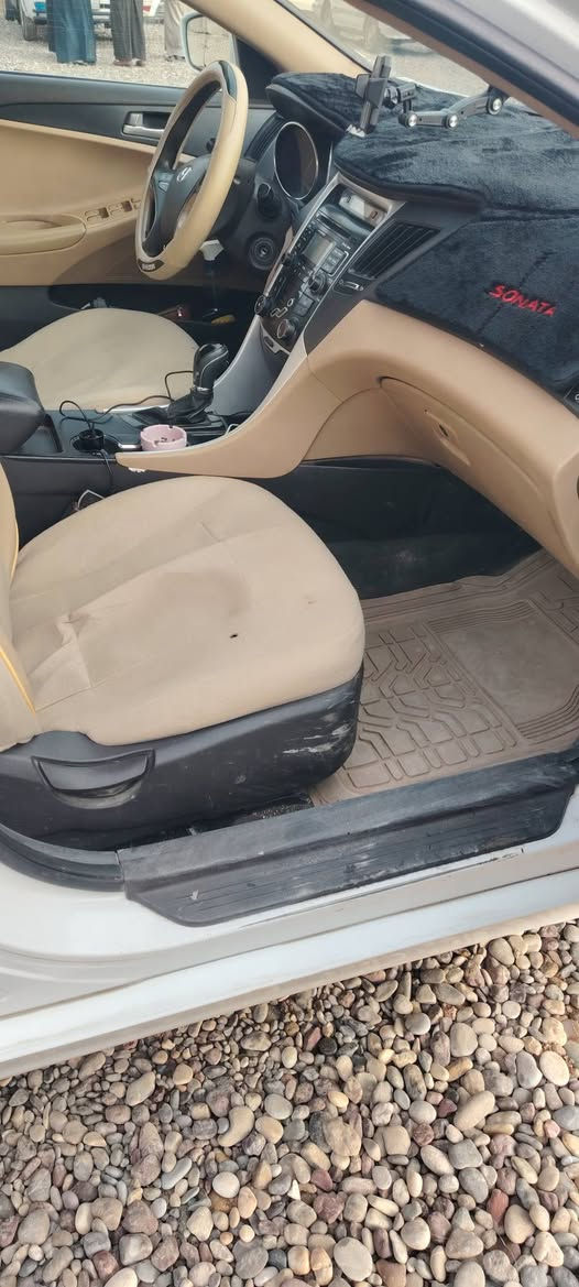 سلام عليكم سوناته مودل 2011 رقم نينوه محرك وكير شرط صدر طبه حار بارد شرط السعر 115 او مراوس حسب الغناعه  ***********
