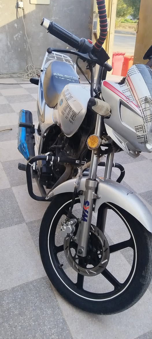 للبيع ماطور سايم سلفر موديل ٢٠٢٠ مسجل فول ومكفول شرط الفحص سعره ١٧٥٠ وبين مجال للاتصال ع الرقم *********** العنوان التاميم الدواجن

