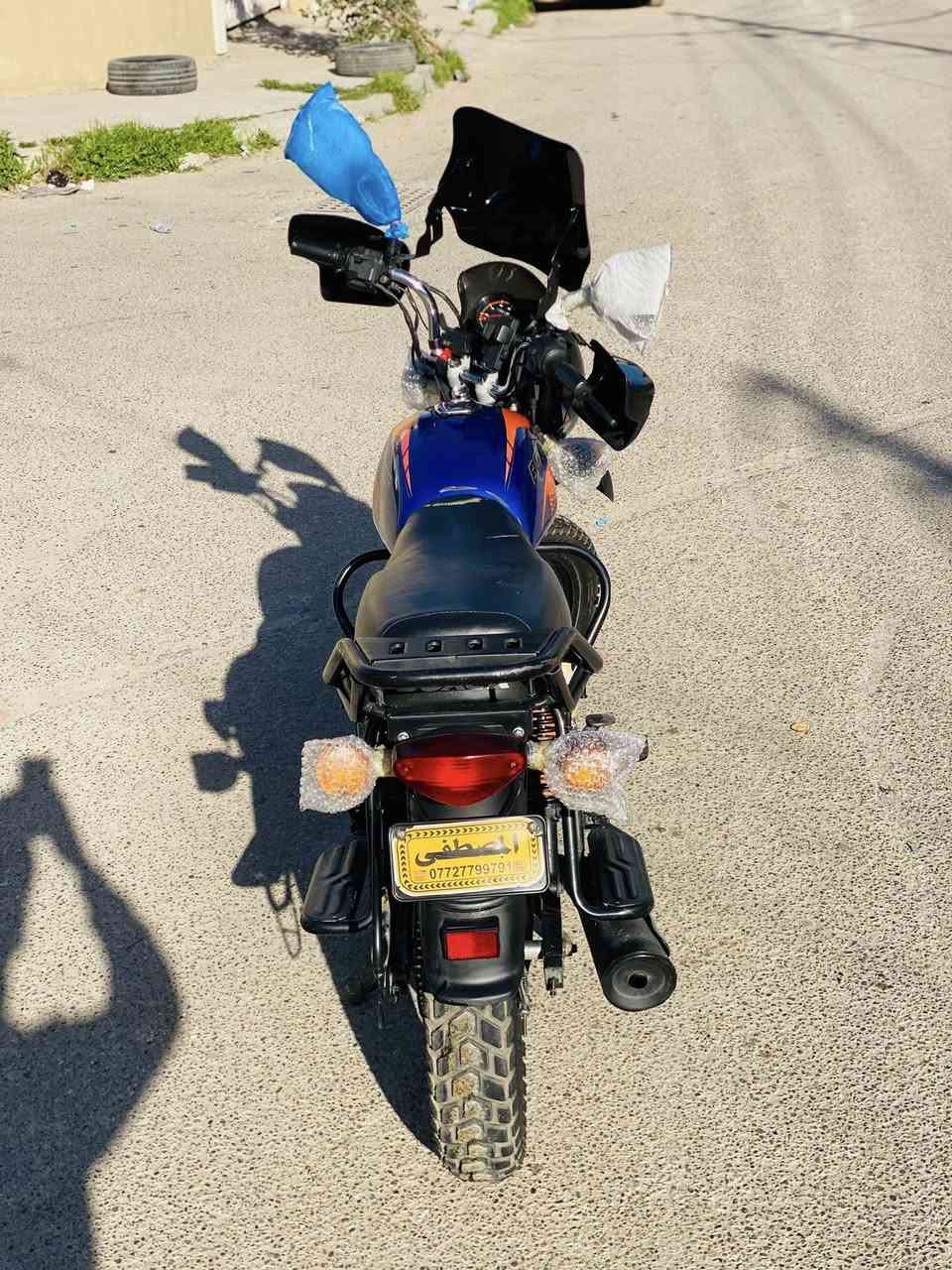 سلام عليكم بوكسر مديل 23 الدراجه كفاله عامه نكره سلف تخم تاير جديد تعمير كله جديد اوراقه ضايه اكفله بل قانون وبل عشاير مكينه خرسه برغي ما مفتوح بيه مكاني كراده داخل السعر والستفسار هاذه رقمي ***********
