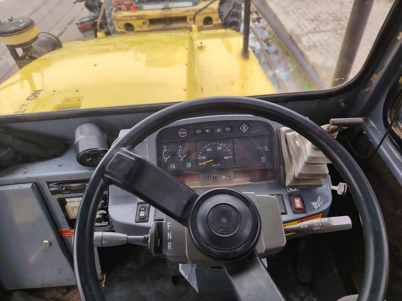 السلام عليكم للبيع حادله دخول جديد 7تاير عريض بنيد فاير كلاس مكينه 4ازوزه جاهزه لشغل لاستفسار ***********3. ***********
