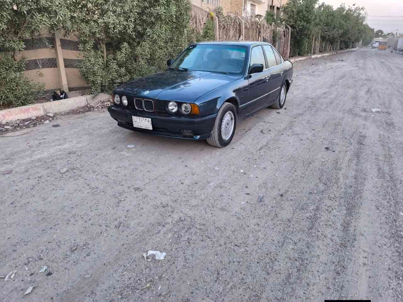 للبيع بي ام موديل 91 كير عادي  كربلاء مشروع وطني موبايل *********** سعر 35$  محرك وكير مكفولات سيارة   مكفوله من ضربه وتبديل  وخياس مصبوغة لجمالية تخم تايرات جددحدادية امامي خلفي  جيده كهربائيات كله شغاله كشن كهرباء فتحه سلايت  مكاني بغداد موجود واتساب
