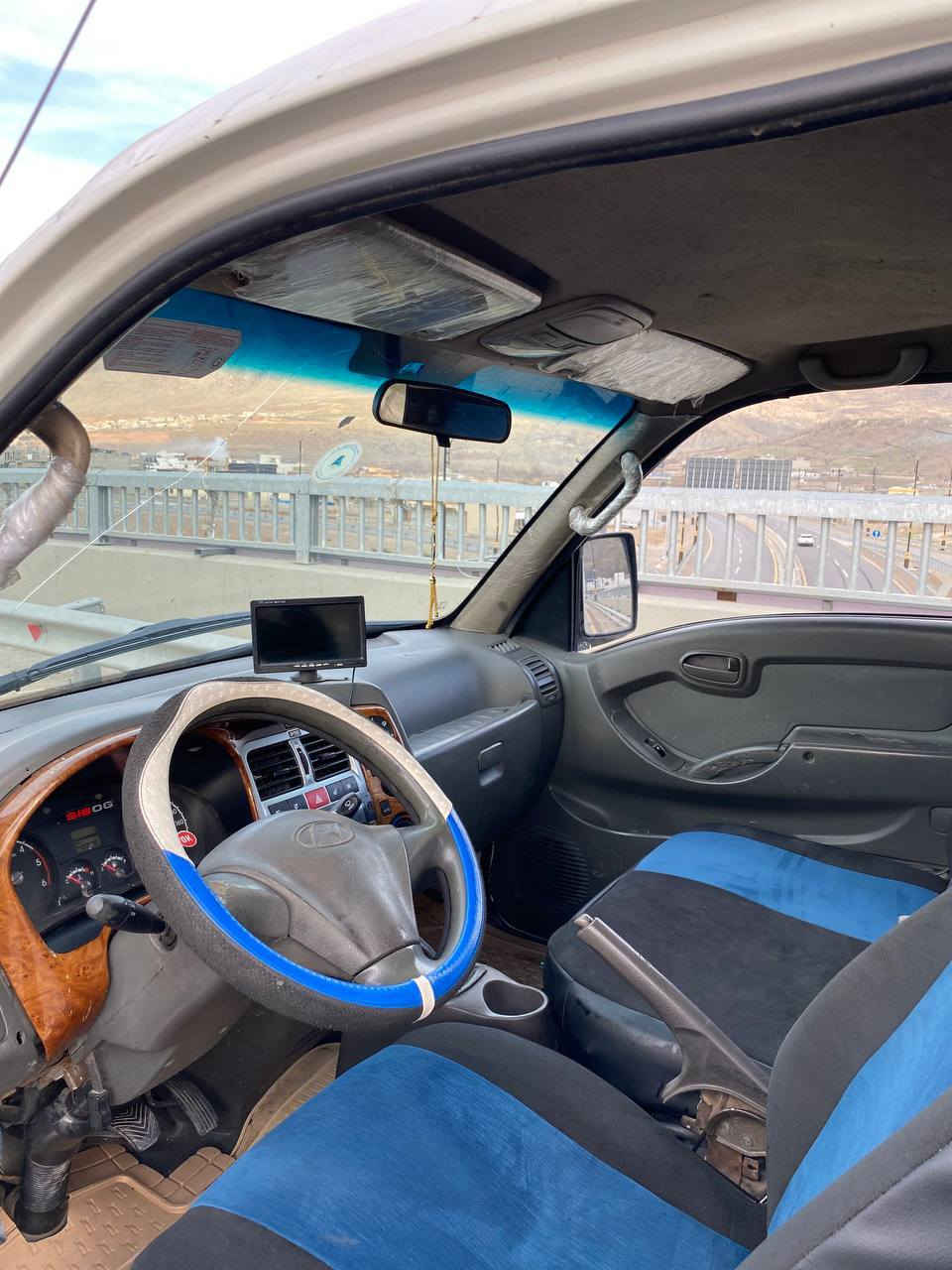 هۆندا دوو تەنی مۆدیل 2008 رەقەم ئەسلی بەشەرت مەکینە سپی 3000 ی سۆپەری پەموو نۆزل، کارەبای نییە، دوو پارچە سبوغی هەیە بێ لێدران بێ ناوگرتن، مکینەی نوێیە بەشەرتە گێر و ئەکسل و کارەبای بەشەرت، سەنەوی ئەسلی و شانسی مطابق و ئەولیات و پاکانە و مرور بەشەرتە .. سیارەکە دەحامی لۆ دەحامی بەشەرتە . نرخی 58 و مجال..   ***********
                                             *********** سوران, أربيل
