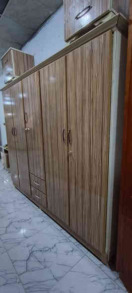 غرفة نوم تركي شغل عراقي شغل مضبوط 6قطع كنتور 5 ابواب مترين ونص عمق 60 ارتفاع مترين و10 نضافة جيدة جدا للبيع السعر 390 بي مجال قليل *********** 
سايدين دوميز الجمعية مقابيل ملعب دوميز قرب اق صو مول كركوك
