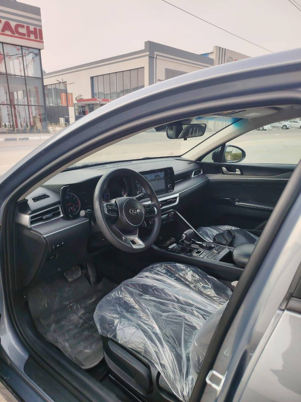 Kia k5 2021
مواصفات Lxs
بصمه
تشغيل عن بعد
رادار امامي .خلفي
كير.محرك.حداديه.تخم تاير كله مكفول
رقم اربيل دولي 
سنويه لل 2027
مكان السياره النجف
السعر 145 وبيها مجال قليل
حادث بدون دواخل والشواصي مكفوله
للأستفسار ***********
