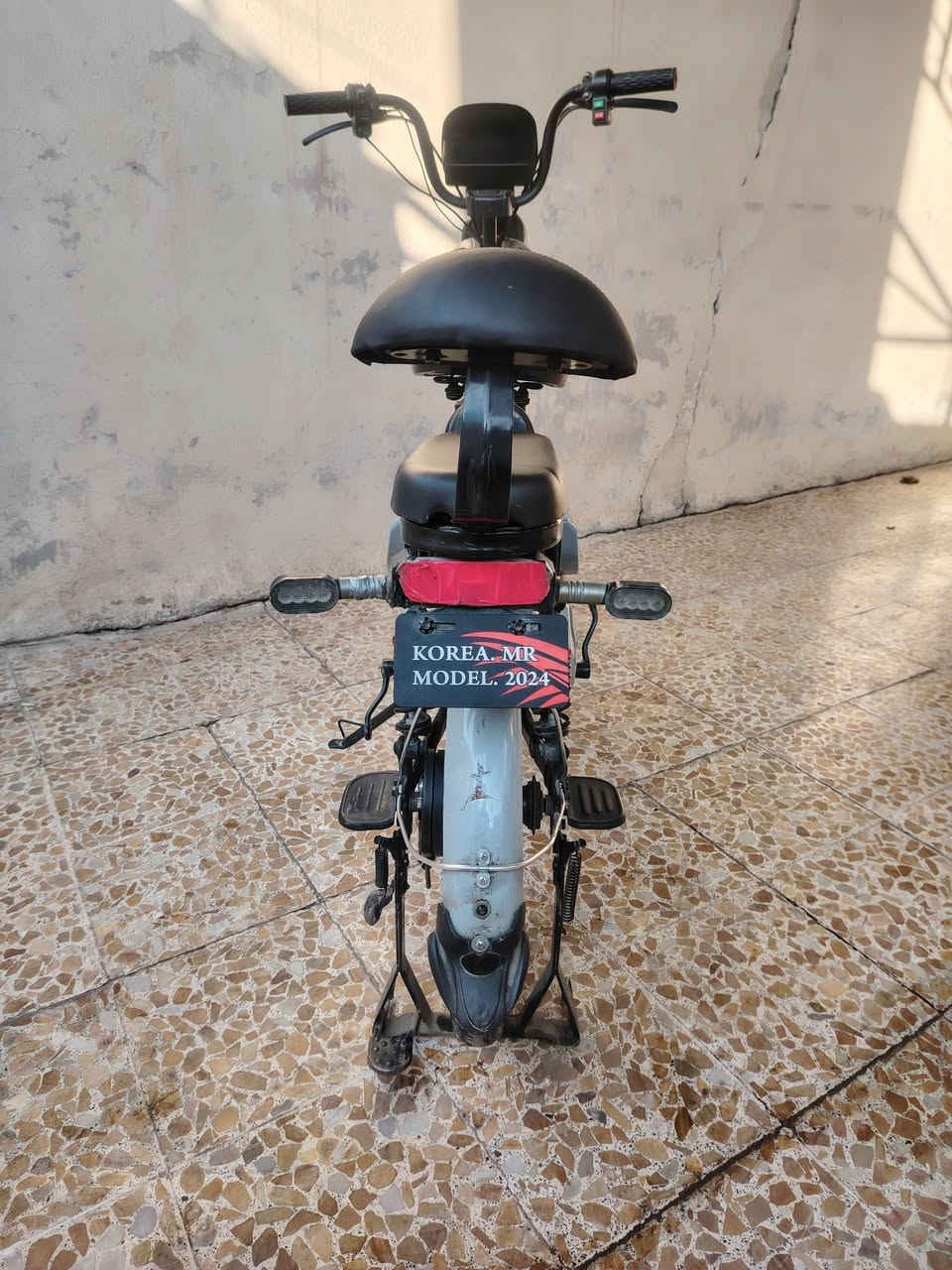 سلام عليكم ورحمه الله وبركاته
دراجه شحن نوعيه كوريه MR
عدد البطاريات 5 جدد شرط
ليت +بك ليت +اشاير +هورن +نشره =كل شغال شرط فول
السعر(250) الف
مكاني #الموصل اليرموك قرب الحديقة
رقم الهاتف للتواصل (***********)
