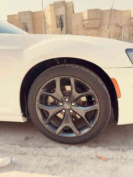 سلام عليكم كرايسلر S300 خليجي
موديل2023  خليجي السياره كفاله عامه رقم اربيل  تريد وكاله تريد تحويل حاضر السياره كلها مغلفه ppf يم مركز باركورد.
السياره امغلفه ارضيتها جلد  سياره كارتون واحلى من صور بهواي 
السياره ماشيه25 الف 
وكالة هارلم .
مواصفات الخليجي معروفه . كشنات تدفئه تبريد استيرن تدفئه . رادار 360 درجه .عدسه دواره .كشنات خزن ميموري  .قيادة ذاتيه .مثبت سرعه  .دمام خلفي .... وهواي مواصفات بعد .
  السياره  ضايفيلها كاربلي عرض شاشه ..
 ------
مكان السياره البصره .
تفييدك السياره اهلا وسهلا ماتفيدك الله يرزقك بالاحسن .
 *********** واتساب موجود
السعر390 بيها مجال قليل وبخدمتكم
