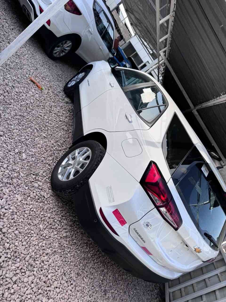 السلام عليكم
شوفرليت كونيكس 2024
فول موصفات عده الفتحه 

الموصفات 
1.5توربو 
تشغيل عن بعد 
هاند بريك كهربائي 
اوتو ستارت ستوب 

شاشه تدعم الابل كار بلي 
حادثة دعاميه اماميه 
وخشم البنيد فقط بار الباقي كفاله 
رقم فحص مؤقت 
سعر 174وبيه مجال 
عنواني حله مركز 
***********
***********
