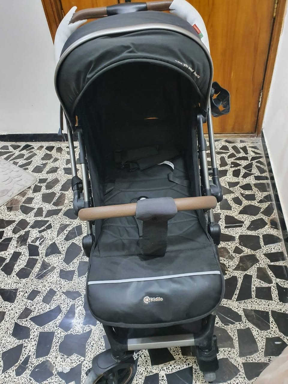 عربانة اطفال  kidiloاستعمال قليل بسعر ٨٠ الف


**إذا كنت صاحب هذا الإعلان وتريد حذفه لأي سبب، رجاءا أرسل رسالة إلى الدعم الفني**