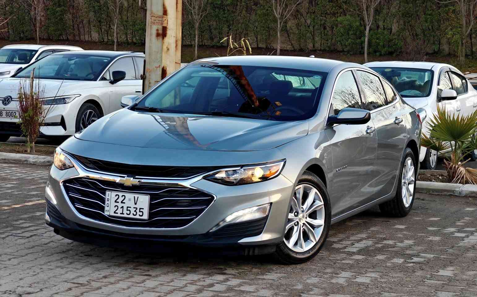 دخول جديد 
شوفرليت ماليبو LT 
موديل 2024
ماشيه 76.000 الف كيلو  
محرك 1.5 توربو 
اللون رصاصي (صدر الحمام)
تشغيل عن بعد 
تبريد قطعتين 
حساسات خلفيه وكامرة ورادار
كشنات تدفئه 
رادار وتحذير تصادم
الضرر 
قطعتين صبغ امريكا طلعت بيها جاملغ وباب خلفي جهة السائق 
بدون دواخل 
ايرباكات كلها سليمه 100%
لايتات وراديترات كله بلاديه 
-------------
السياره جاهزه جديده بدون اي نقص 
اي مشكله مابيها كلشي بلادي
كير ومحرك وتبريد وكهربائيات وتحويل بشرط 
طخم تايرات جديد
رقم اربيل شرط تحويل ثاني يوم 

السعر 138 وبي مجال بسيط 
العنوان اربيل 
***********
***********
