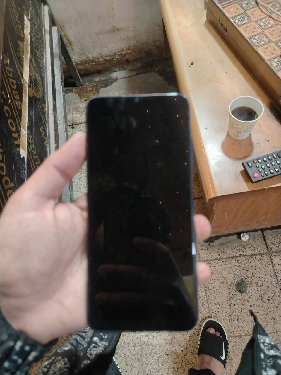 سلام عليكم تليفون للبيع دكمه عاطله مال تشغيل بس سعر80 الف وبي مجال ***********
