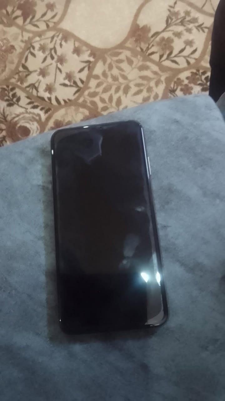 سلام عليكم السعر 600 ألف لعلوان كركوك *********** وتساب تمام
