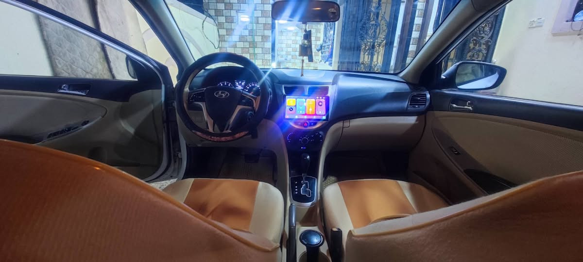 اكسنت خليجي 2014 كفاله عامه 
فتحه مكينه 1600
السعر 110
***********
