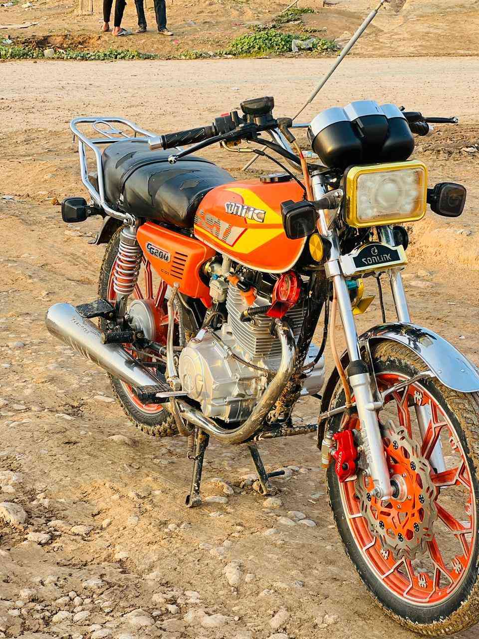 السلام عليكم درجة للبيع سونك موديل ٢٤السعر 625وبيهه مجال المكان جردغلي غرب حي الصناعي رقم التلفون ‏‪***********‬‏
