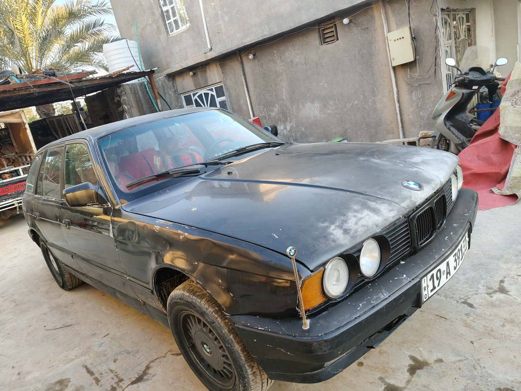 بيئم ستيشن 525 موديل 93سيارة خير من الله مكينه وكير محرو بشرط✈️  كهرباء كلها شغاله السعر 35وبي مجال *********** بغداد, العراق
