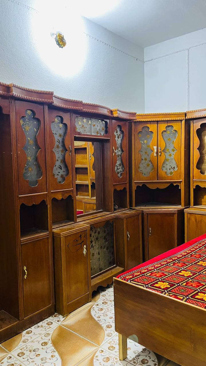 للبيع غرفه مسرح عراقي نظافه فول السعر850بيها مجال العنوان الرمانه للاستفسار*********** واتساب
