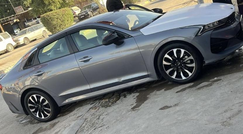 السلام عليكم
للبيع  k5 /2021 امريكي حادث بنيد جاملغ بارد مرفق صورة الحادث شاشه كامره تحكمات تحديد مسار سياقة ذاتية رادار امامي  رادار جانبي شاشة كار بلي  سايد بريك دكمه رقم اربيل تحويل مباشر مكان السياره بغداد السعر157 بي مجال  
اتصال/***********
اي استفسار اتصال ع الرقم .
@إشارة
