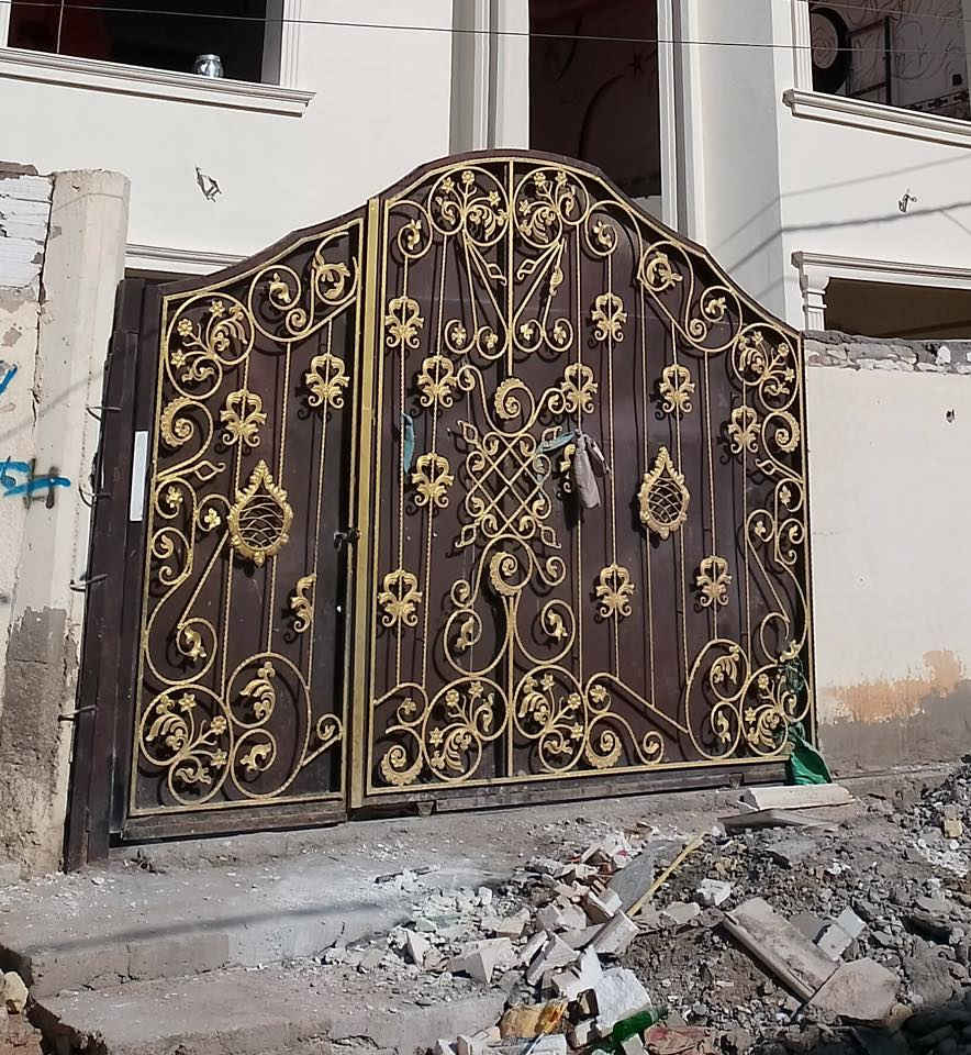 للبيع شبابيك وباب شارع
خريطه كامله 7شبابيك و3بيبان 
أبيعهن كلهن شلعه وحده 
***********
