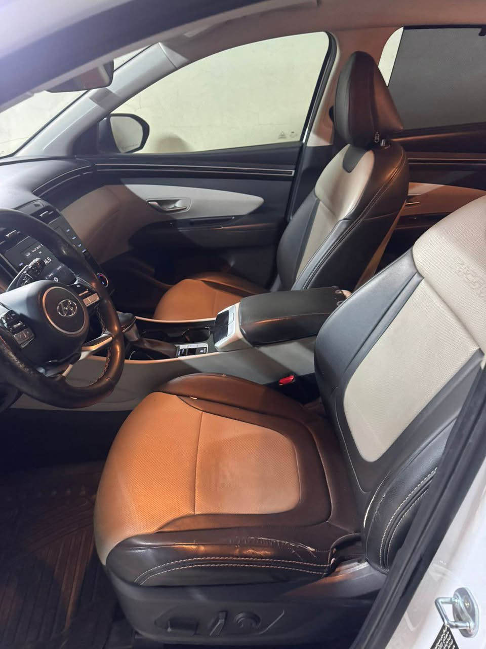 ‎توسان 2023 ماشية 60 الف خليجية السيارة مكفولة من الصبغ والضربة فقط رصعة بيه صغيرة مواصفات نص فوول مك‎ بغداد, العراق


**إذا كنت صاحب هذا الإعلان وتريد حذفه لأي سبب، رجاءا أرسل رسالة إلى الدعم الفني**