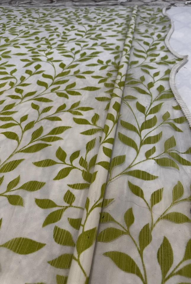 ستارة رول بنقشة أوراق – جديدة
📏 المقاس: 1.5 متر عرض × 3 أمتار طول
🪟 سكّة ثقيلة وقوية
🌿 قماش خفيف يفلتر الضوء بنقشة أنيقة
📦 جديدة – فقط تم شراؤها ولم تُستعمل (السبب: ما عجبتني)

💰 السعر: 50,000 دينار فقط

جاهزة للتركيب فورًا — فرصة ما تتعوّض �

تواصل على الرقم :***********
