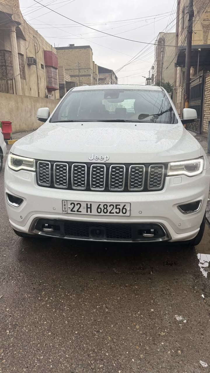 جيب كراند شيروكي خليجي (اوفرلاند )
الموديل : 2021 (خليجي )وكالة هارلم.
العداد : 50 الف 
المحرك : 6سلندر 3600
الرقم  : اربيل بأسم الشركة 
اللون : ابيض ناصع .
....
السيارة مغلفة سيستم ppf 
سياره مكفوله كفاله عامه من الدعامية للدعامية 
على بلاد الشركة وعلى الفحص .
نظافة السيارة100  ب100
(السيارة وكالة هارلم )
........
* المواصفات :
* ⁠.......
* ⁠سقف بانوراما 
* ⁠دفع رباعي 4x4
* ⁠شاشات خلفية 
* نظام التعليق الهوائي (چكات) 
* داخل جلد قرميدي 
* رادار امامي تفاعلي 
* رادار خلفي 
* تحذير الخروج عن المسار 
* ⁠نقطة عمياء 
* فرش المقاعد من الجلد . 
*صفي المقاعد الأمامية كهربائية .
* ذاكرة لحفظ وضعيات الجلوس ( ميموري) . 
* صفي المقاعد الأمامية مع تبريد وتدفئة . 
* صف المقاعد الخلفية مع تدفئة . 
* ويل مروم قياس 20 انج .
* مقود السائق كهربائي . 
* تدفئة ستيرن . 
* دخول ذكي .
* شاشه كبيرة 8.4 انج .
* نظام الملاحة (GPS. 
* نظام خاص للطرق الوعرة . 
* مصابيح امامية زنون . 
* المصابيح الأمامية مع LED لايت . 
* كشافات ضباب بروجكتر زنون . 
* تشغيل عن بعد .
* صندوق كهربائي 
*  حساسات أمامية . 
*  حساسات خلفية .
* كاميرا خلفية .
* بخاخ ماء لتنظيف المصابيح الامامية .
* مرايا بخاصية التعتيم الذاتي . 
* مرايا جانبية قابلة للطي . 
* بلوتوث تلفون . ؟
* محدد سرعة . 
* نظام ايكو اقتصادي.
*نظام سبورت .
*نظام مانع انزلاق.
* نظام تشغيل واطفاء اوتماتيكي للمحرك . ( Auto Start System ) .
* نظام بريك اوتماتيكي ( Auto Break System ) .
* ⁠............
مكان السيارة / البصرة 

السعر  : 355$ مع المجال القليل 
بيع او مراوس 355 ورقة 
***********
