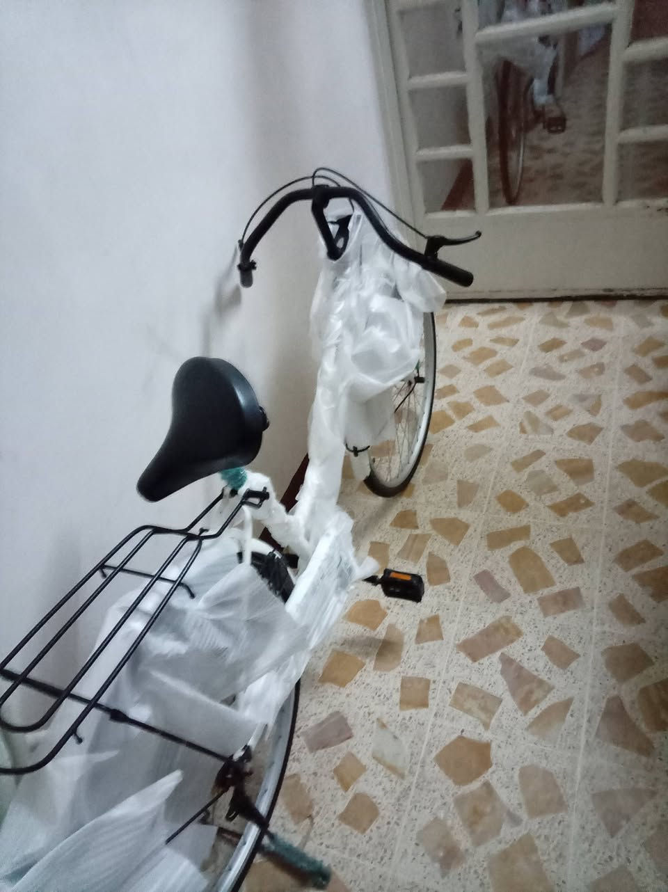 السلام عليكم 👋
عندي بايسكل عبدالحليم لبيع
مال شحن شرط فول
الون ابيض🤍
مستعمل اقل من شهر والله شهد على كلامي♥️
الرقم الهاتف 💙
***********
 والسعر ع خاص
