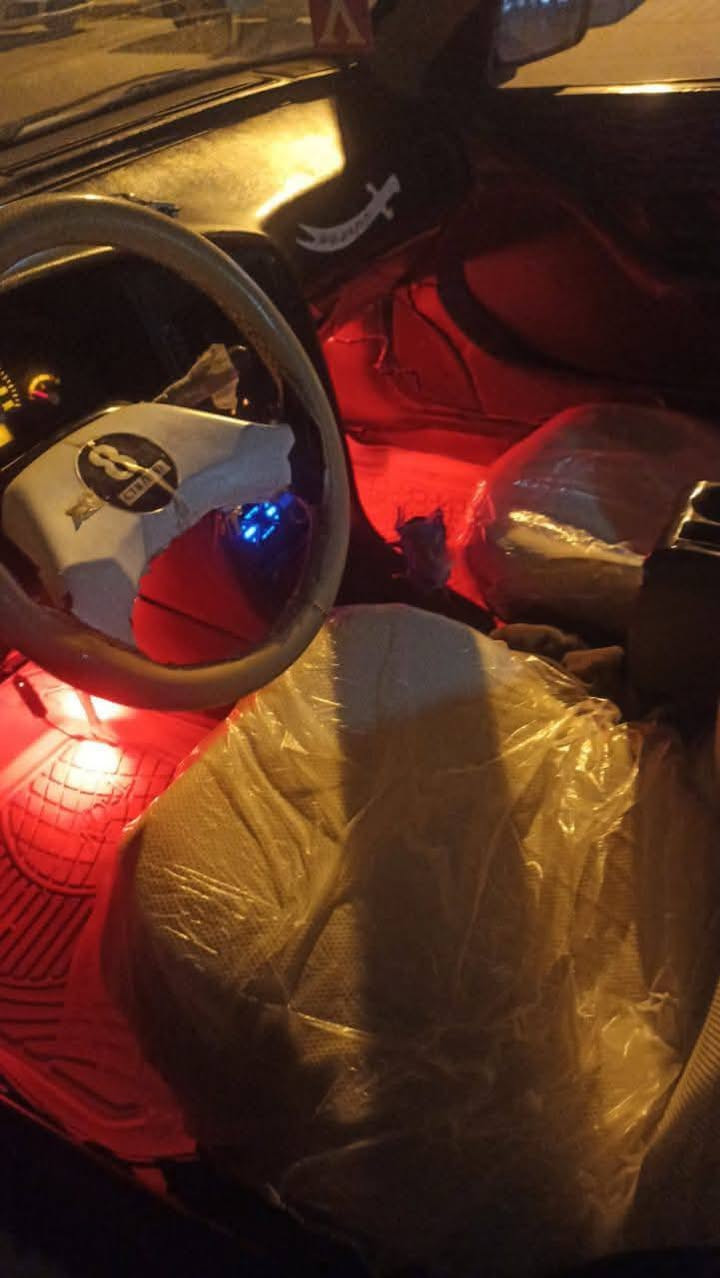 السلام عليكم بيجو 405 للبيع موديل 2009 رقم بابل مكانها نجف حي الميلاد سياره مكينه حدايه وتايرات ودشمه كله جديد سعره 28 والرقم 
***********
