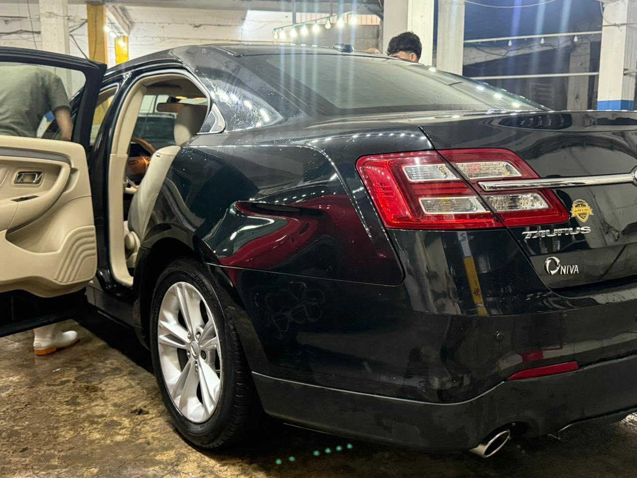 فۆرد تۆرۆس ٢٠١٣ نیفا خلیجی سفری شەریکە مواسەفەتای se ناوزەرد بئ بۆ یاخ  بئ سارد سەنەوی نوییە نرخی ١٣٥ محامەلە . ژ.***********. وەتس ئەب . ژم.***********
