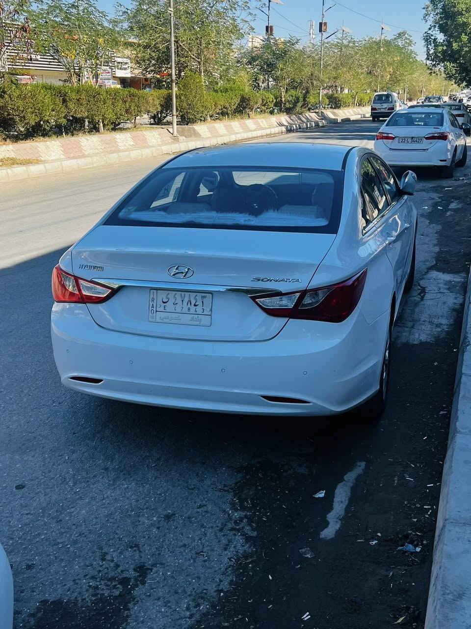 سوناتا خليجي مديل 2012 مكفوله من الصبغ والبارد 
مواصفات الشركه العامه
سياره جديده ماشيه 111 كيلو متر 
السيارة بسمي رقم بغداد 
سياره تجي وتشوف احله من الصور 
داخلها جديد الدشبول ولا فطر بي 
سياره مال بيت 
رقم التلفون ***********
