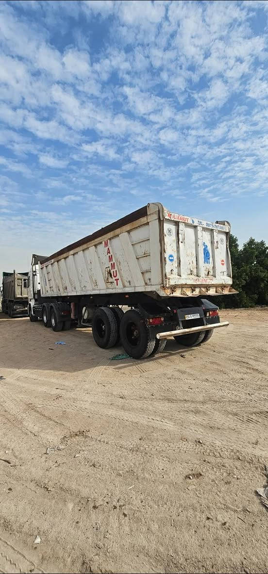 عربانه ماموت ٢٠٠٧ تخم تاير
السعر ١٠٠ 

المكان الزبير 
***********
***********
