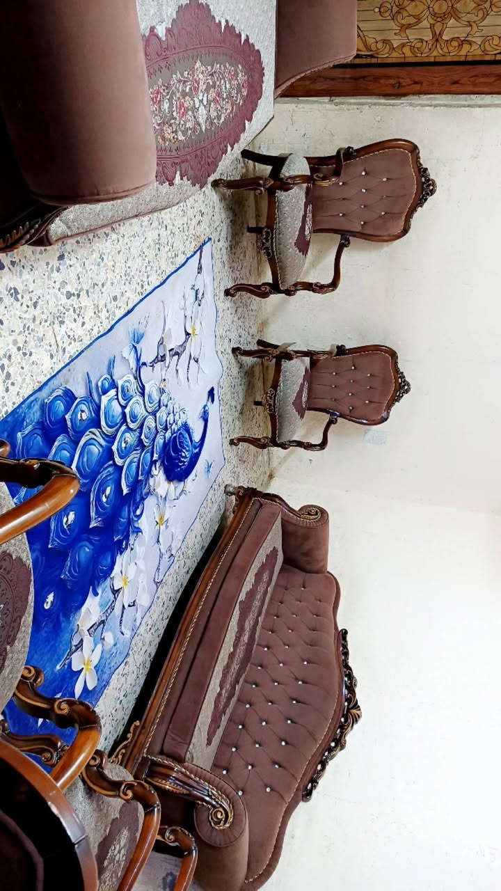 تخم 10 مقاعد تركي اخو جديدة  نظافه 99% سعر 525 وبي مجال مكان البياع يوجد توصل بكروه رقم يوجد واتساب ***********
