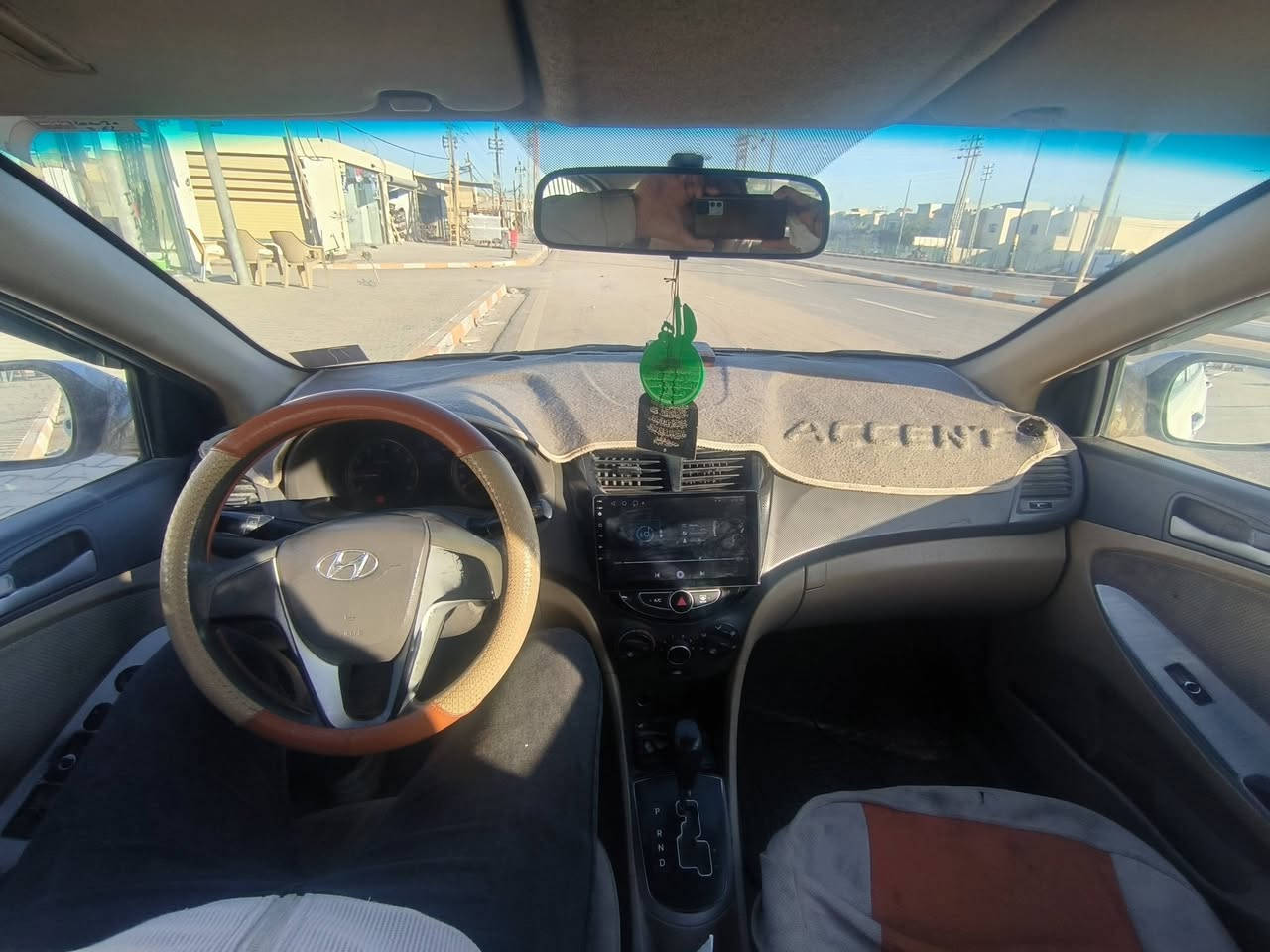 اكسنت ٢٠١٣ محرك ١٦٠٠ رقم نجف العنوان نجف بيها صبغات ابيع حزام بدون دواخل منظومه تبريد هاي الصيفيه السعر 77$ وبيها مجال حيل بسيط رقم الموبايل ***********
